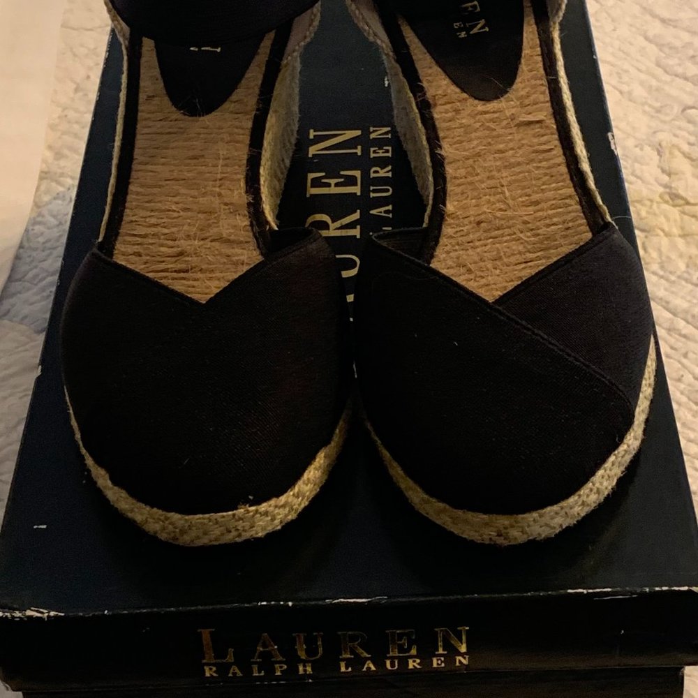 Ralph Lauren Size 8  Wedge Sandal
